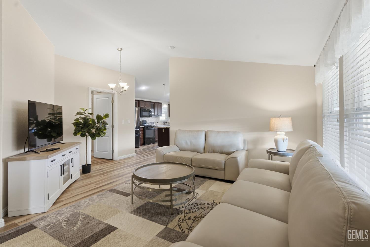 1225 Taft Highway — photo 2