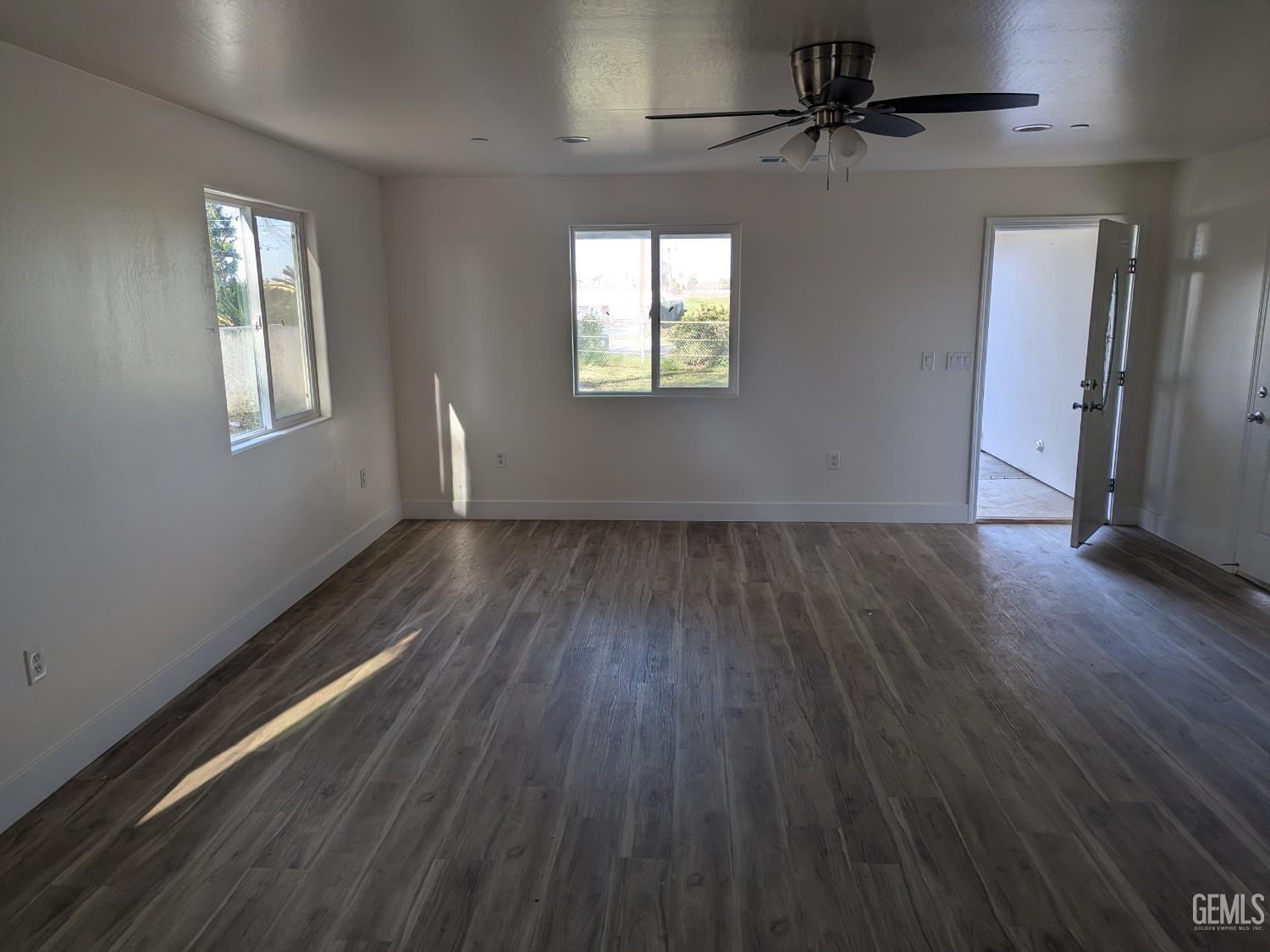 425 E Belle Terrace — photo 3