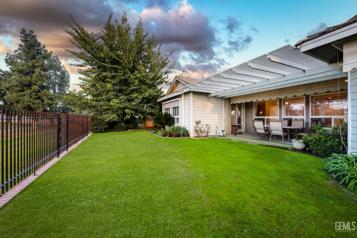 10308 Dutch Iris Drive — photo 29