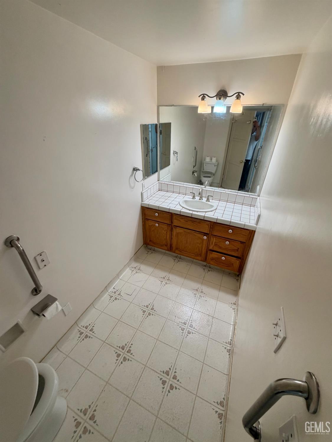 613 El Prado Drive — photo 12