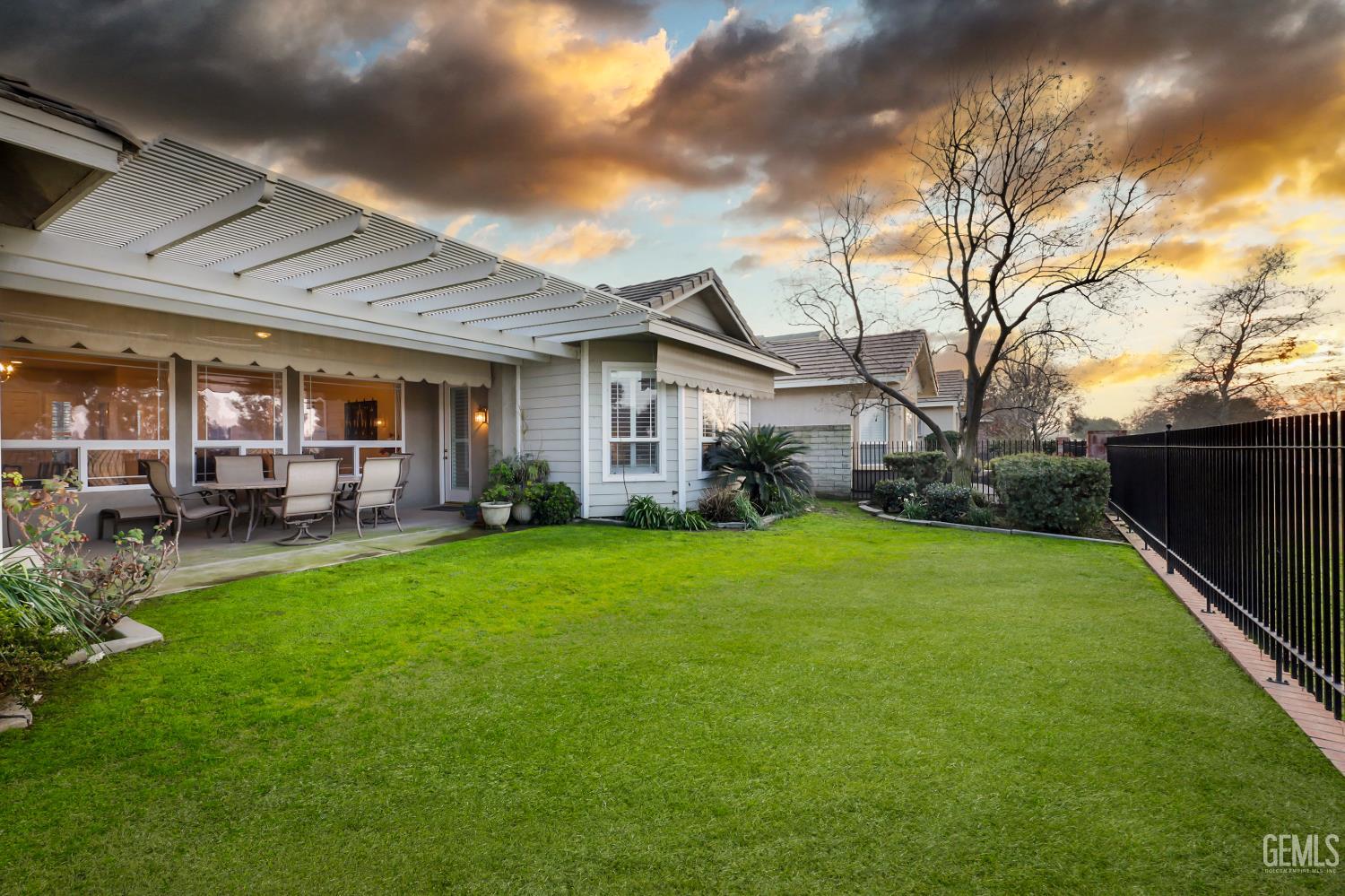 10308 Dutch Iris Drive — photo 28