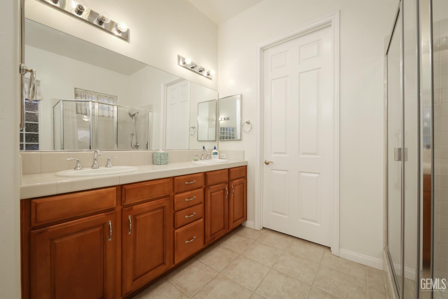 10308 Dutch Iris Drive — photo 16