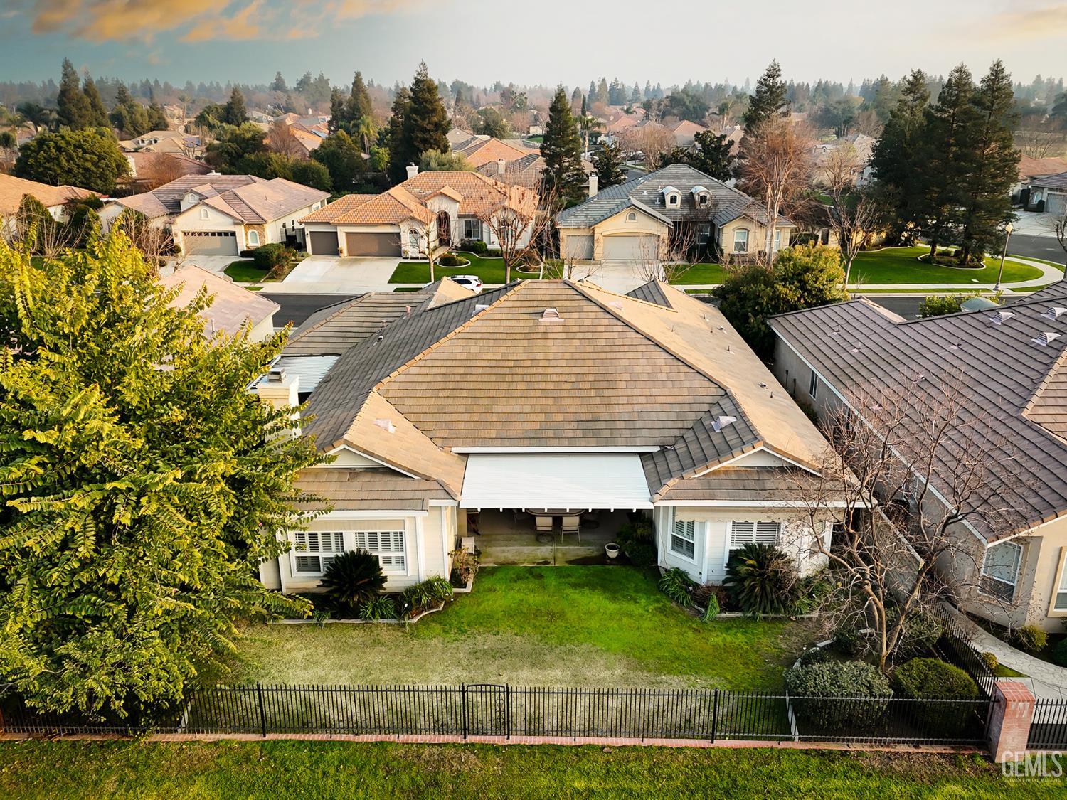 10308 Dutch Iris Drive — photo 33