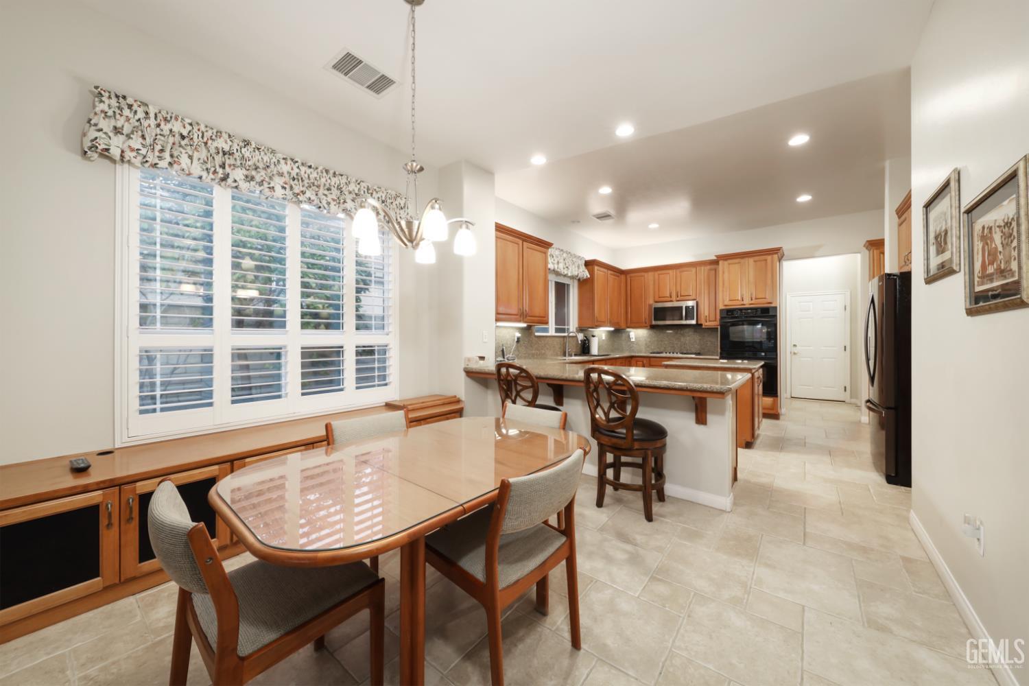 10308 Dutch Iris Drive — photo 10