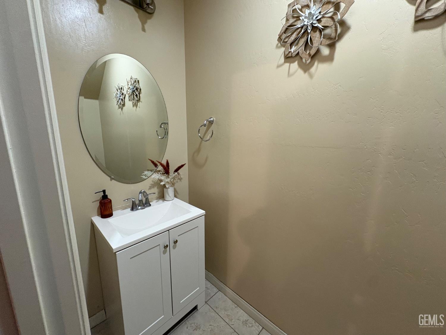 1714 Holt Rinehart Avenue — photo 5