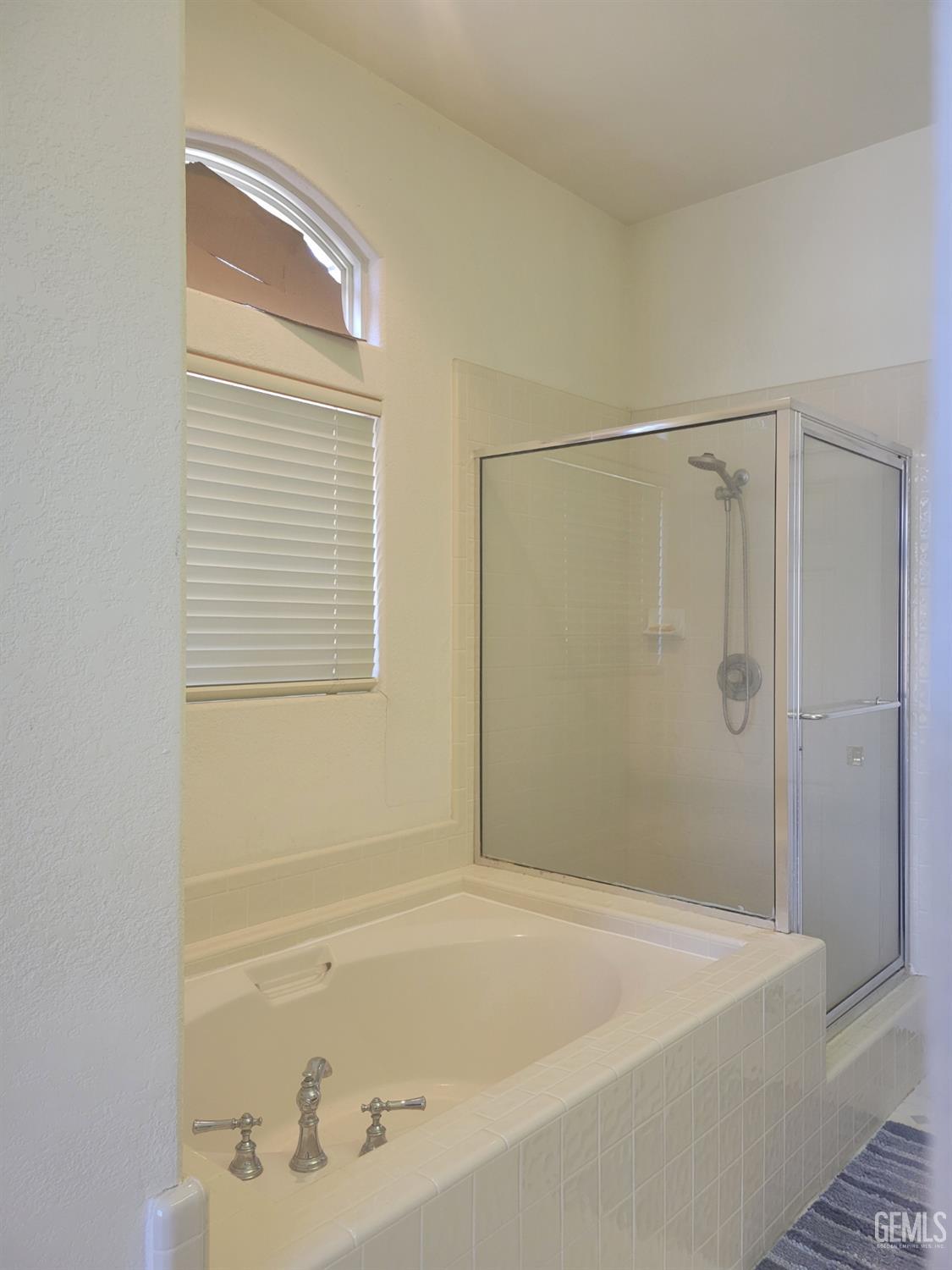 10904 Mirage Drive — photo 8