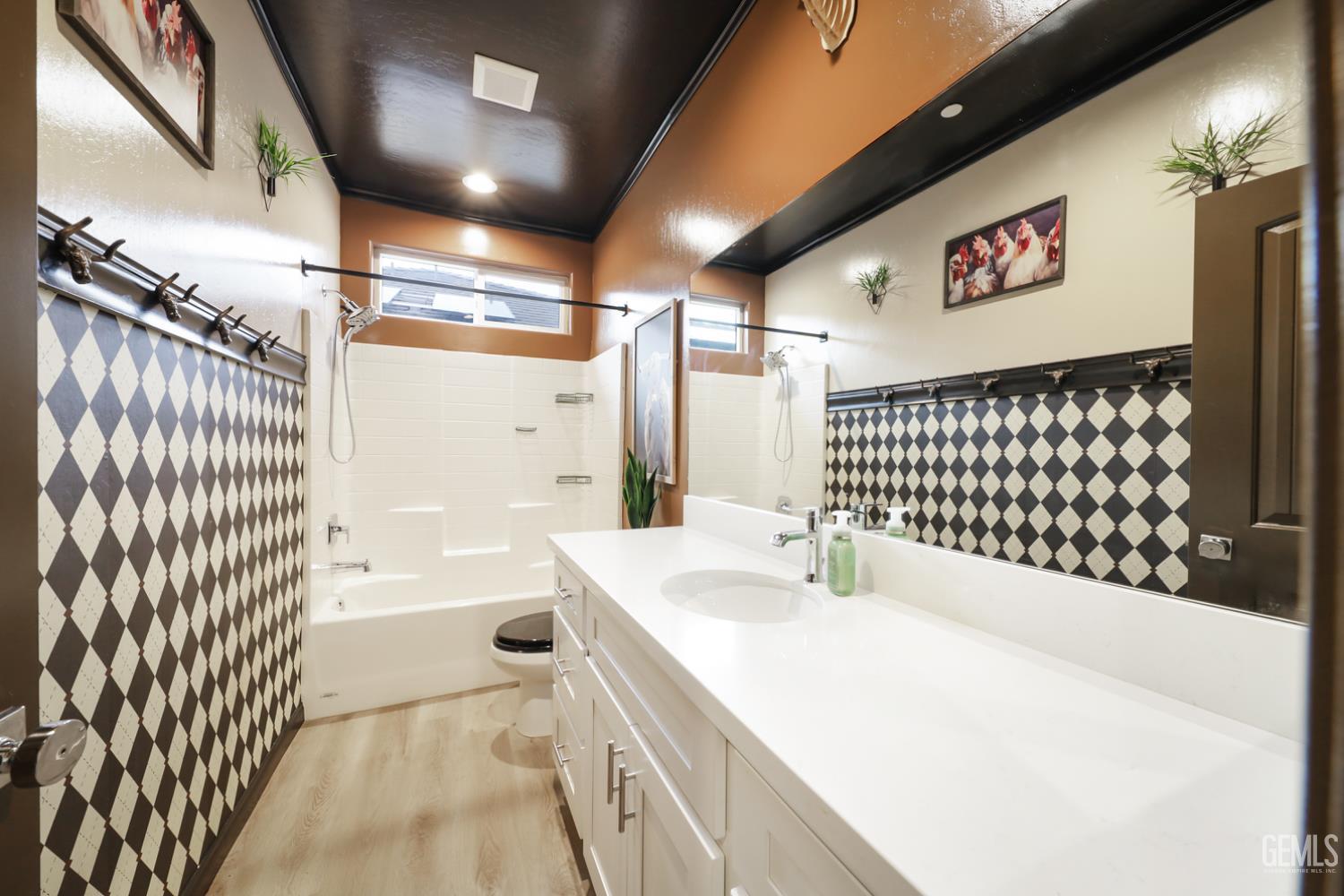 8602 Littleton Street — photo 25