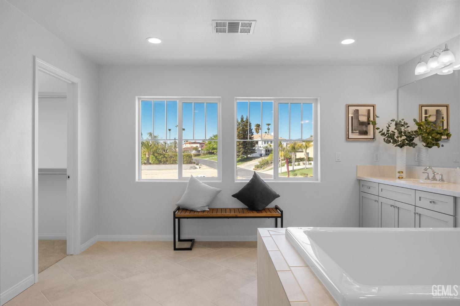 5808 Levanto Street — photo 51