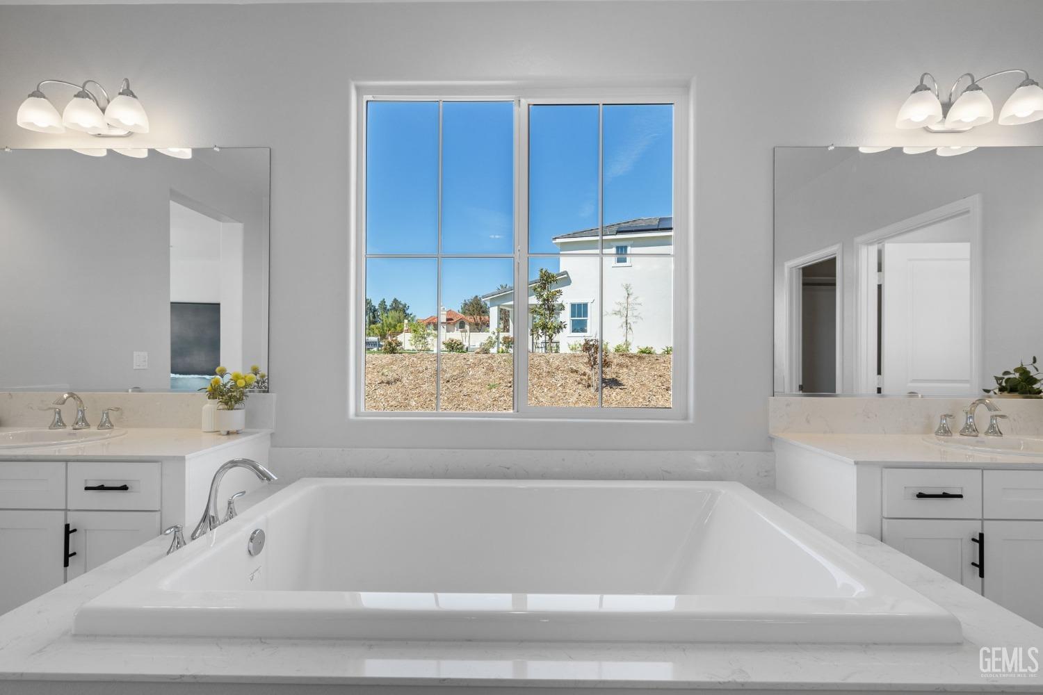 5804 Levanto Street — photo 35