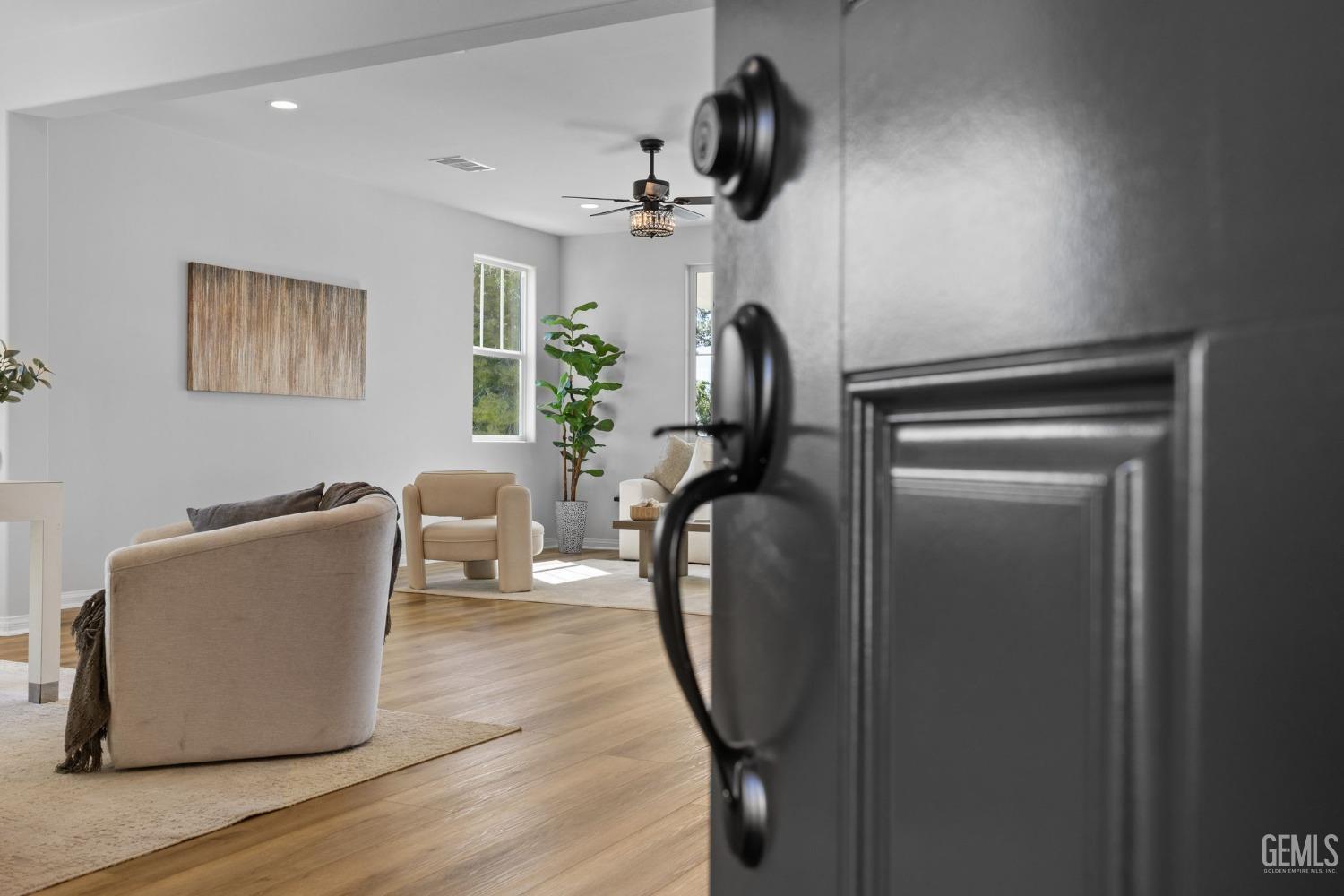 5808 Levanto Street — photo 9
