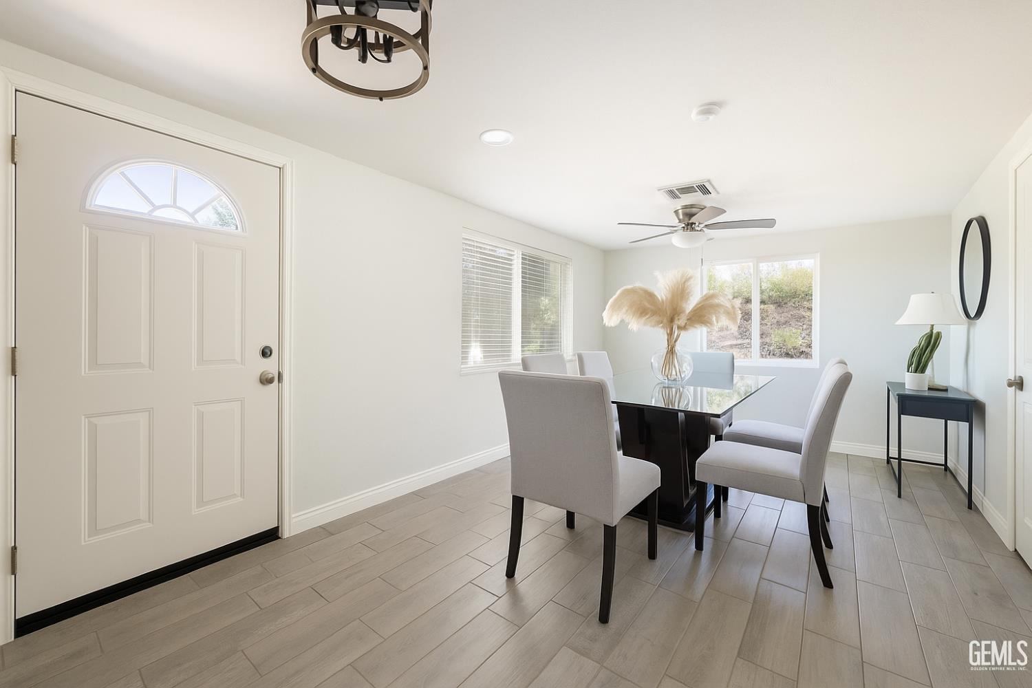 818 Decatur — photo 4