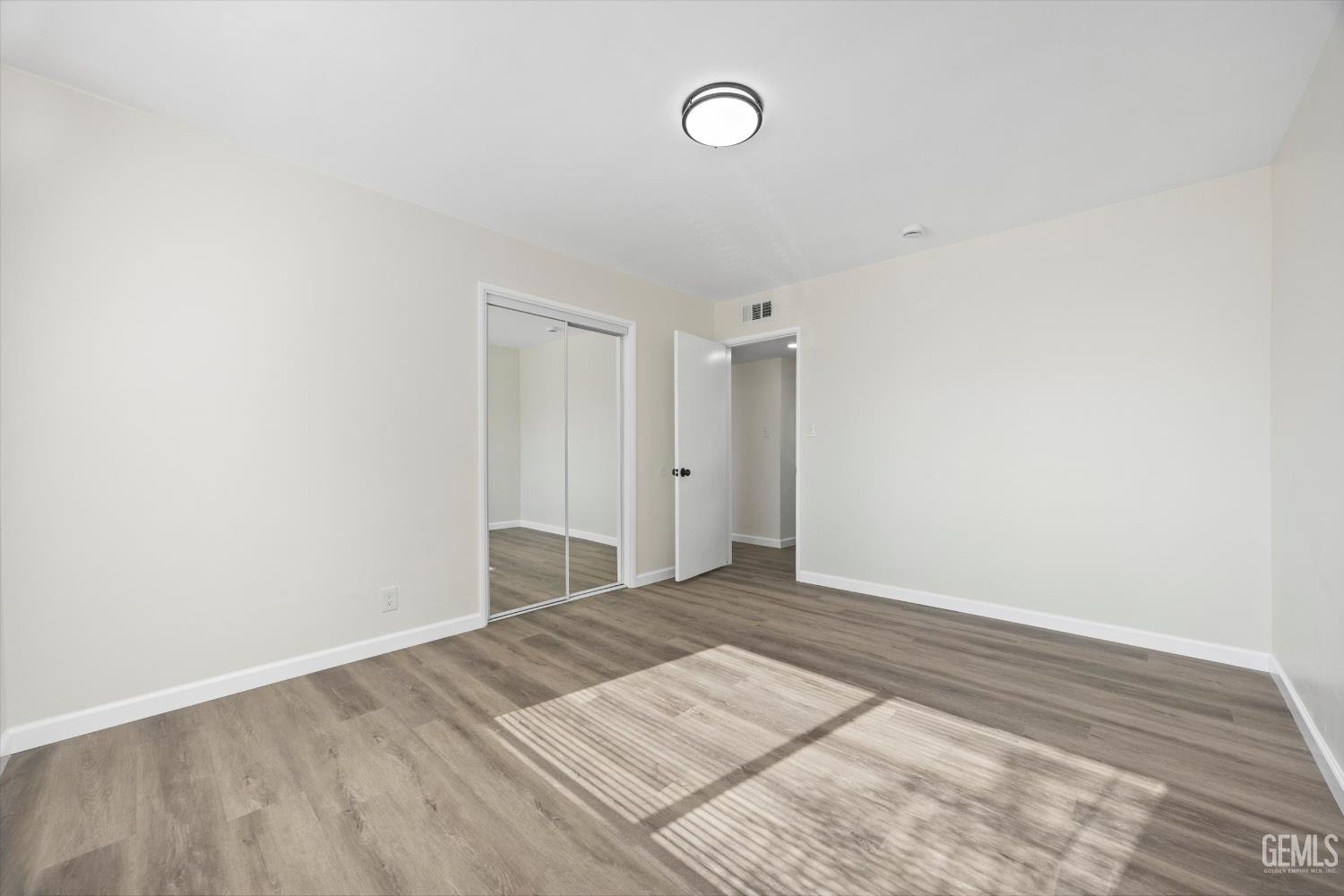 2814 College Avenue — photo 17