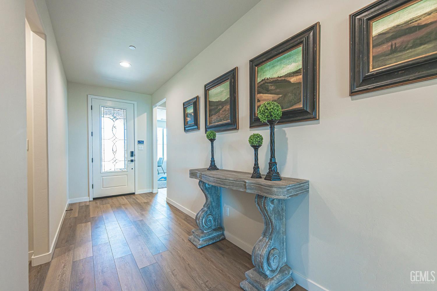 11020 Alcazar Avenue — photo 5