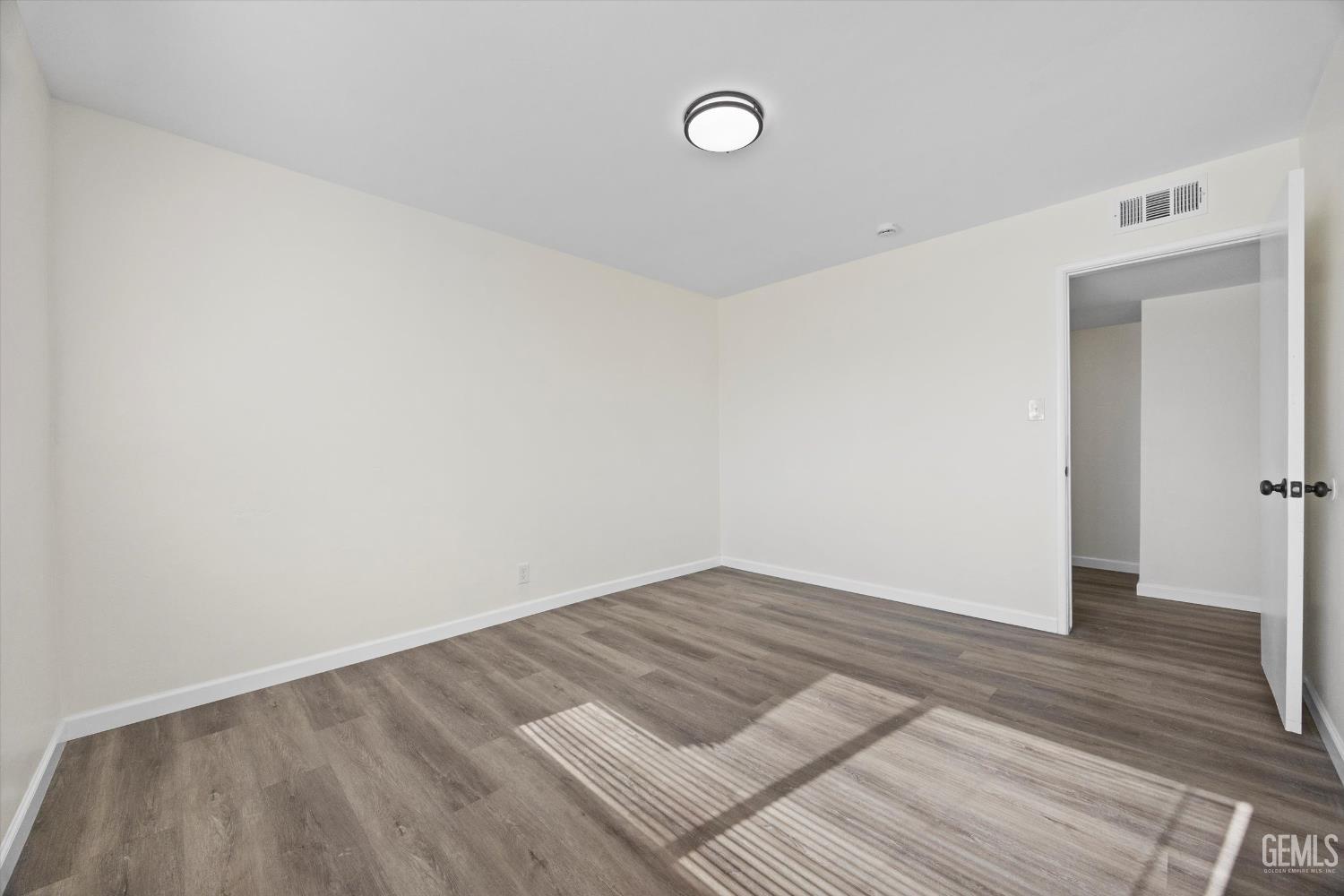 2814 College Avenue — photo 24