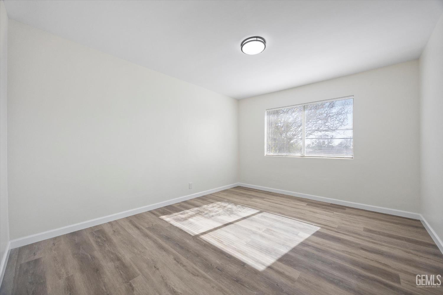 2814 College Avenue — photo 16