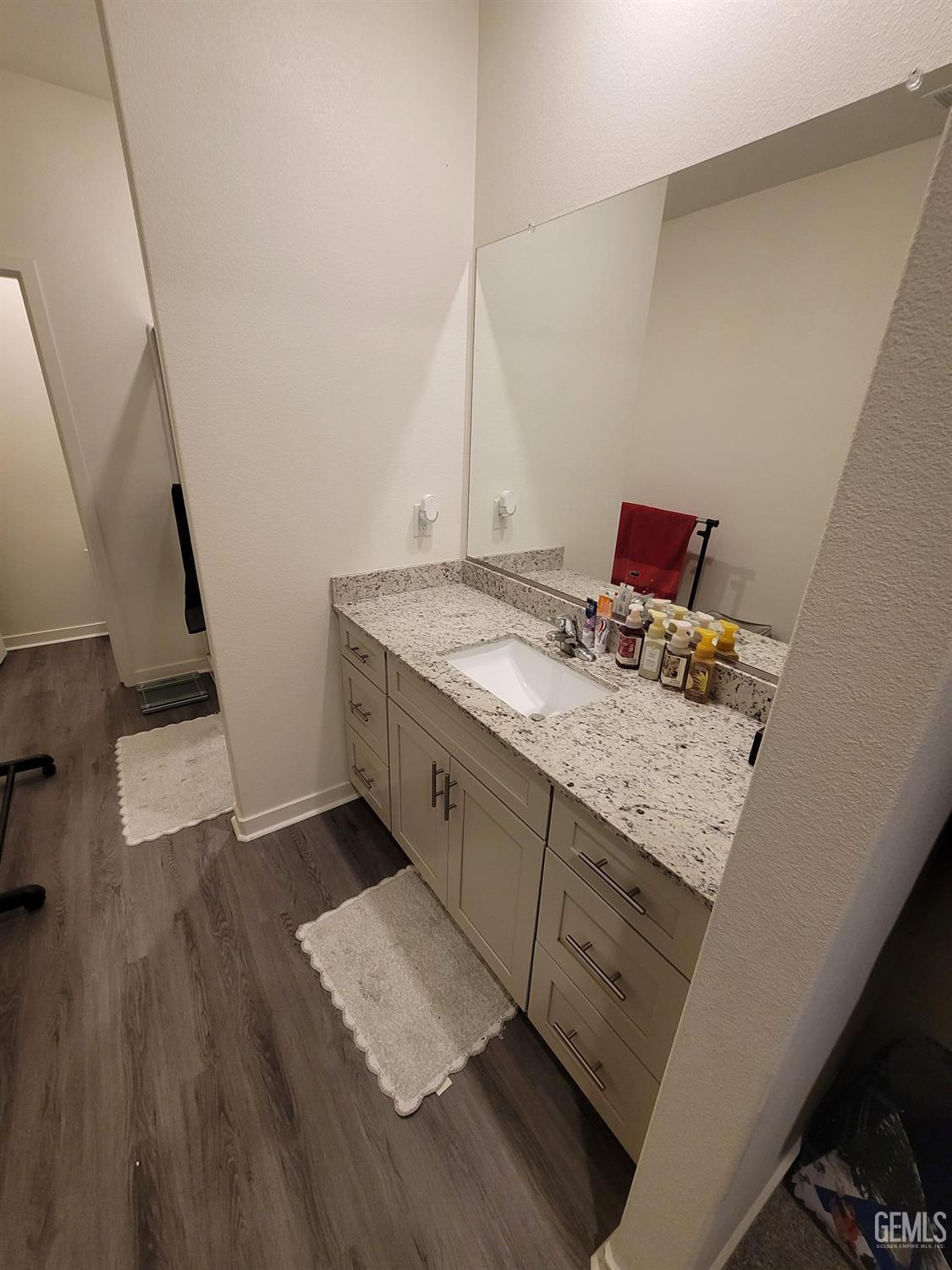 4917 Chukchansi Avenue — photo 18