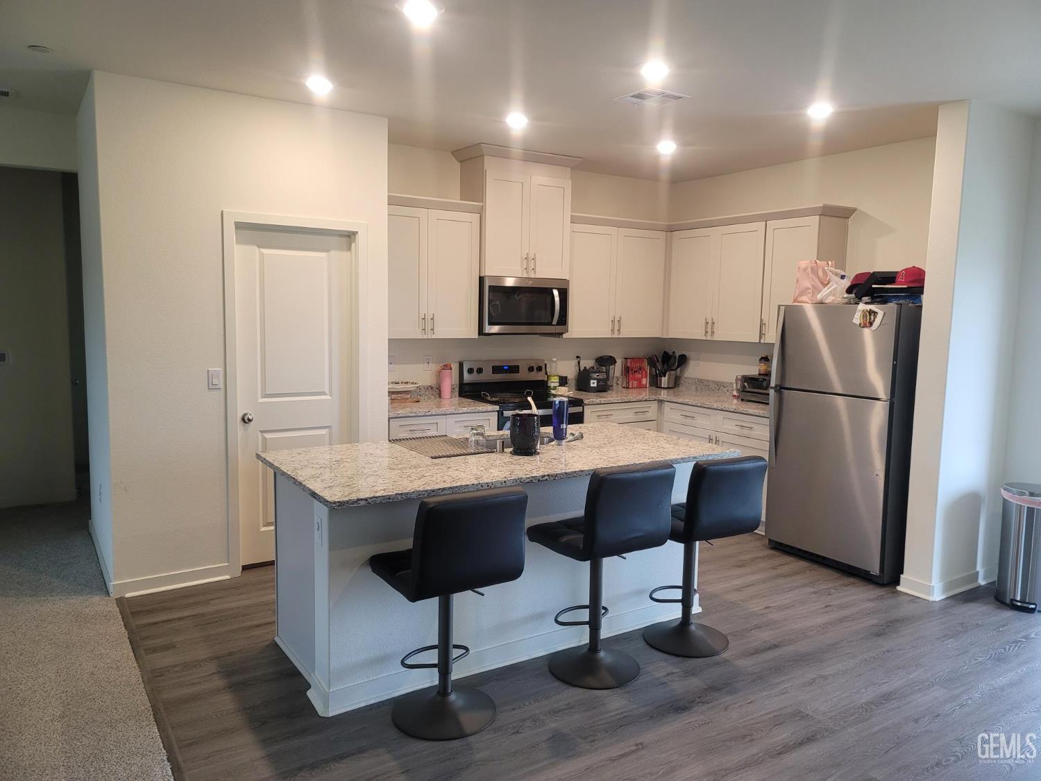 4917 Chukchansi Avenue — photo 8