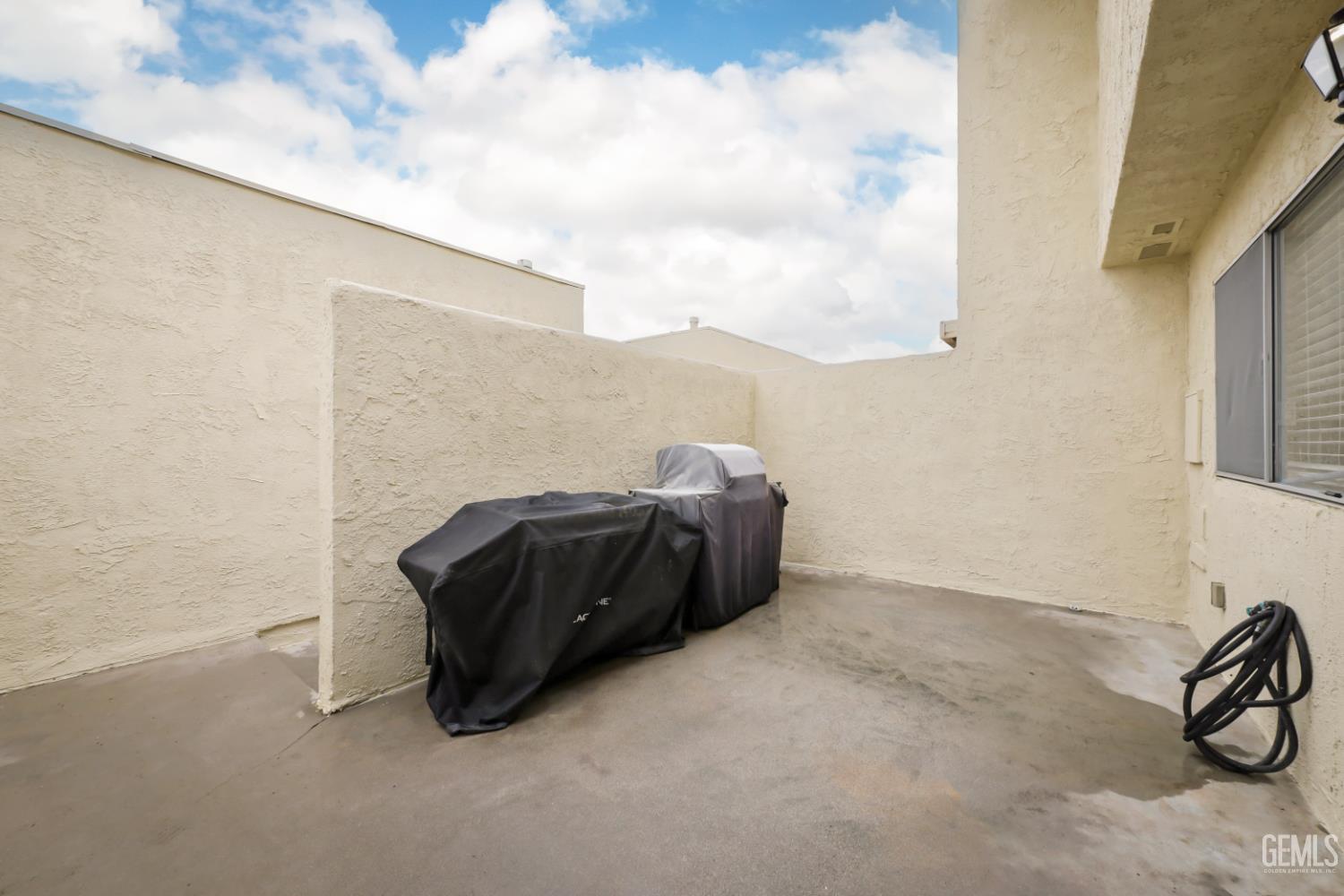 930 Olive Drive — photo 22