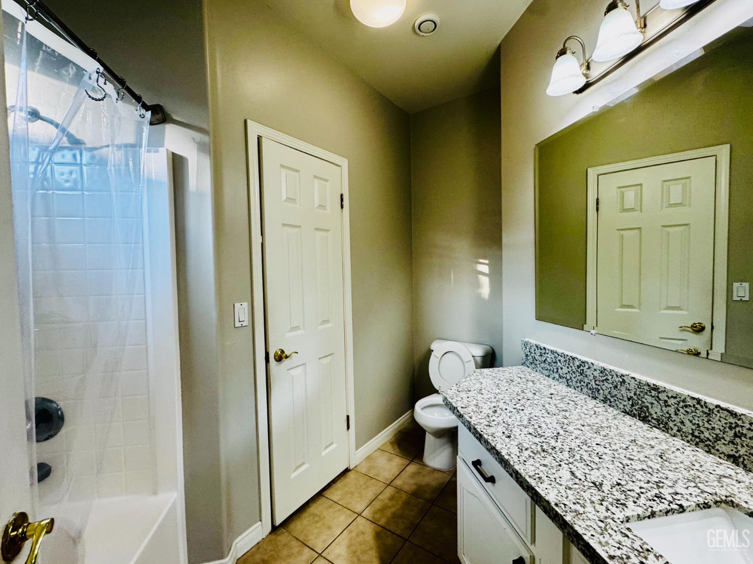 9721 Manhattan Drive — photo 13