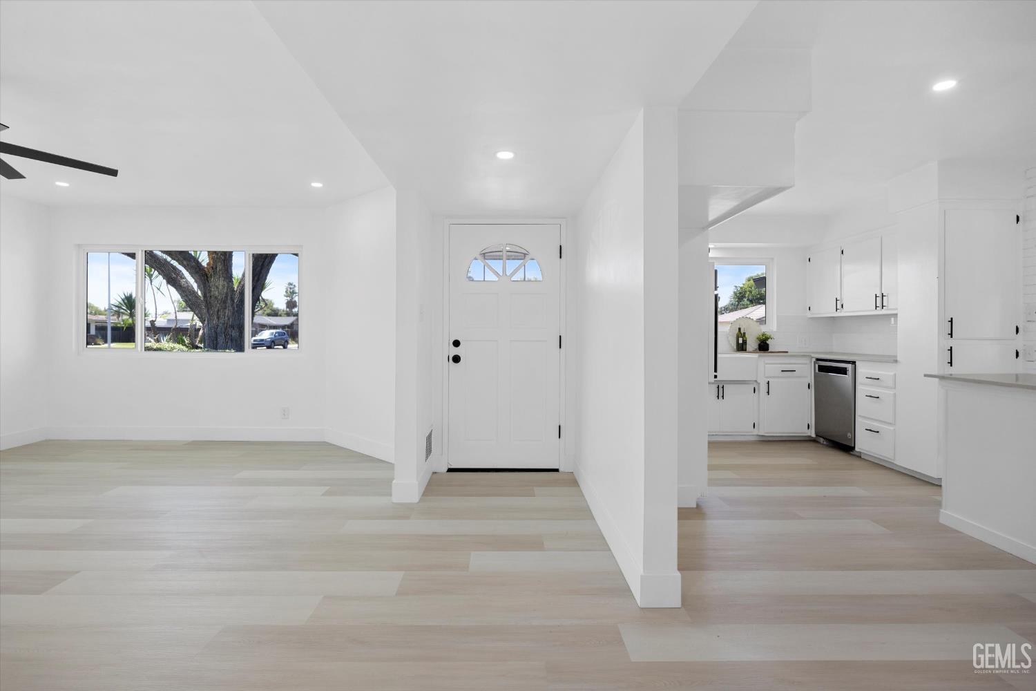 6000 Eugene Place — photo 9