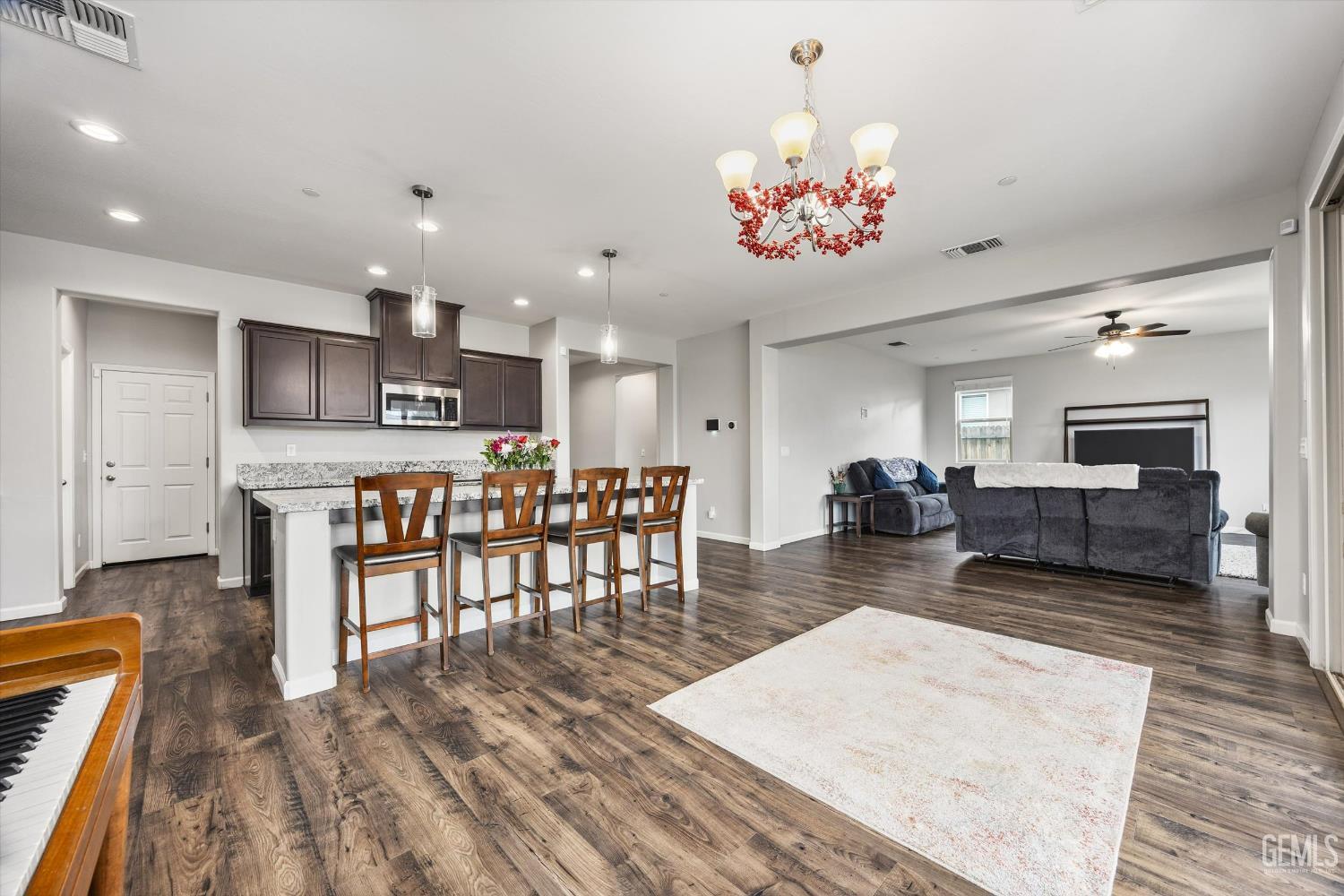 14917 Aldridge Avenue — photo 10