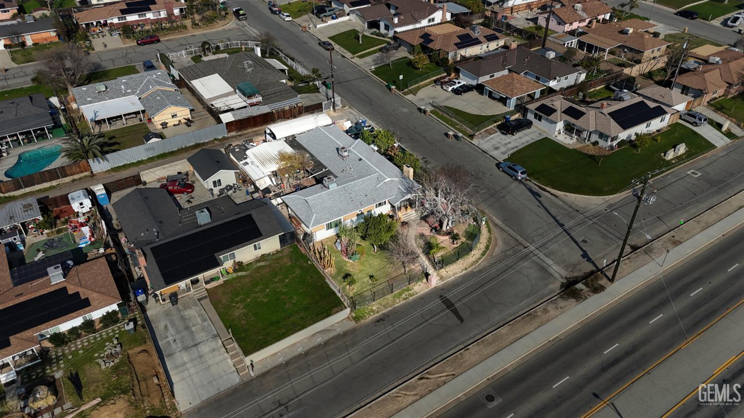 6918 Niles Street — photo 3