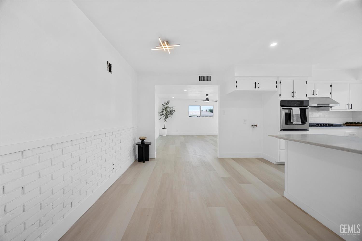 6000 Eugene Place — photo 21