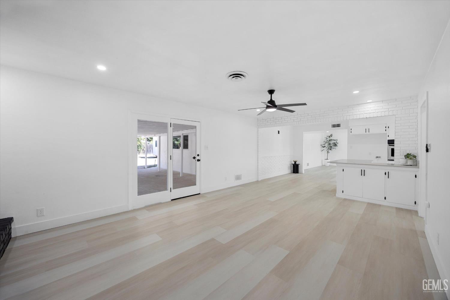 6000 Eugene Place — photo 17