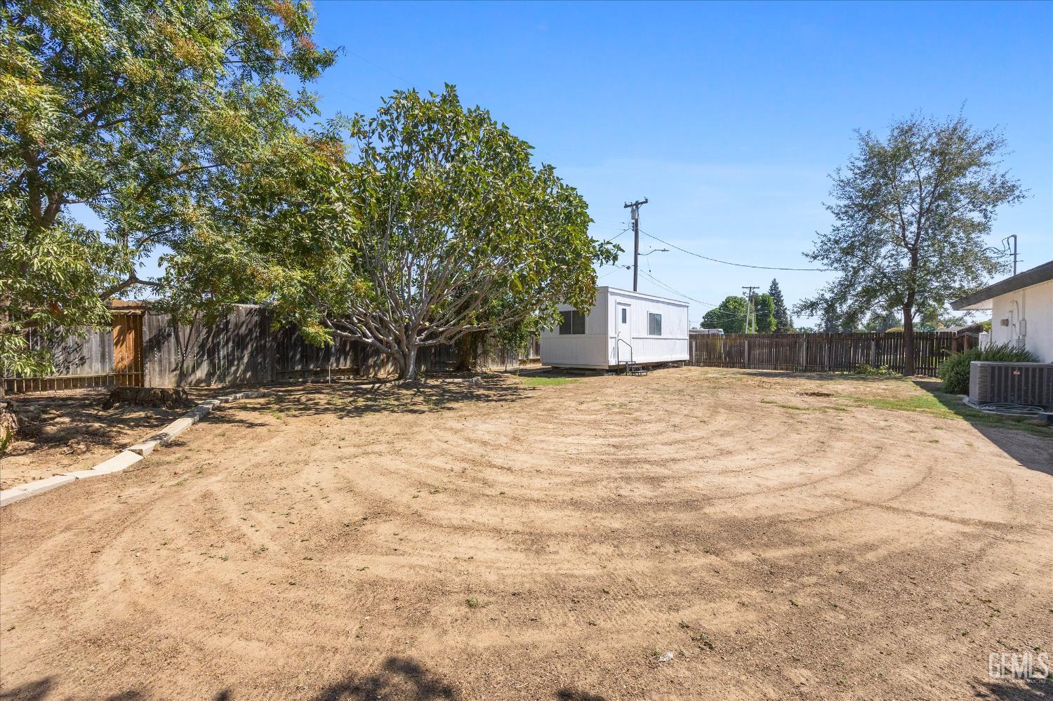 6000 Eugene Place — photo 41