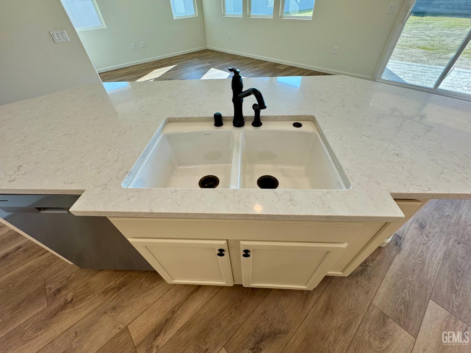 2407 Addlington Street — photo 5