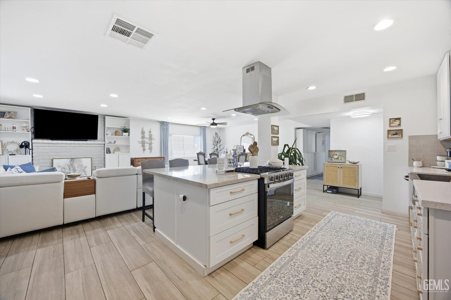 12420 Paddock Place — photo 32