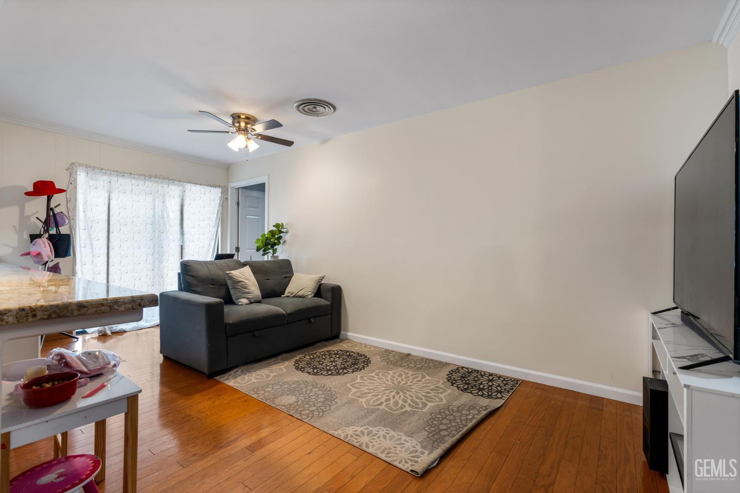 6918 Crestwood Street — photo 15