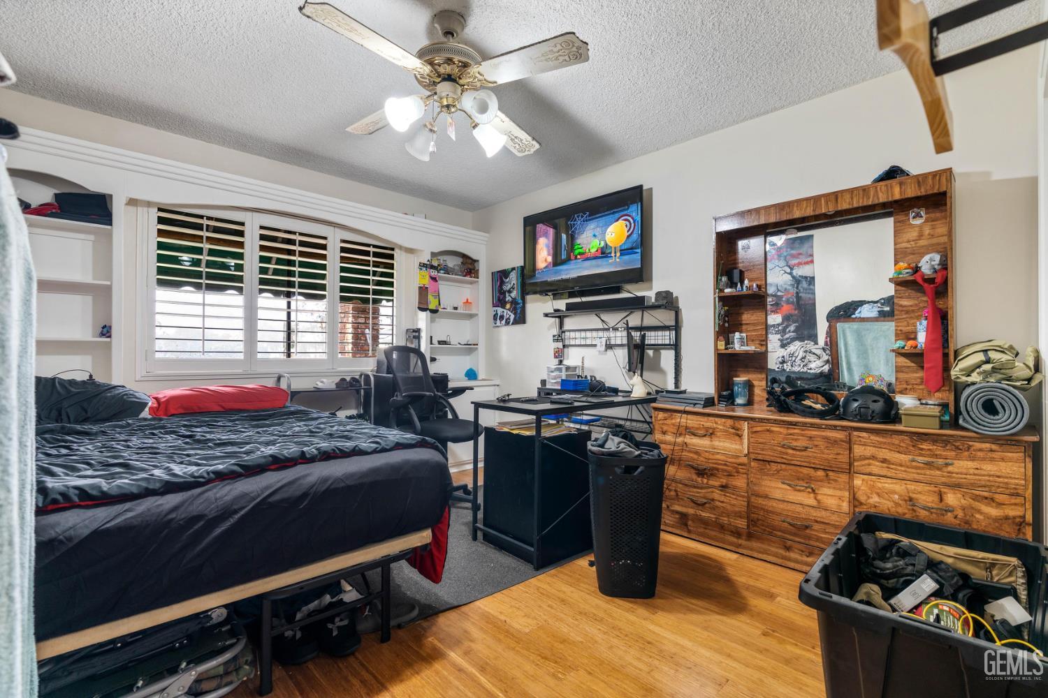 6918 Crestwood Street — photo 8