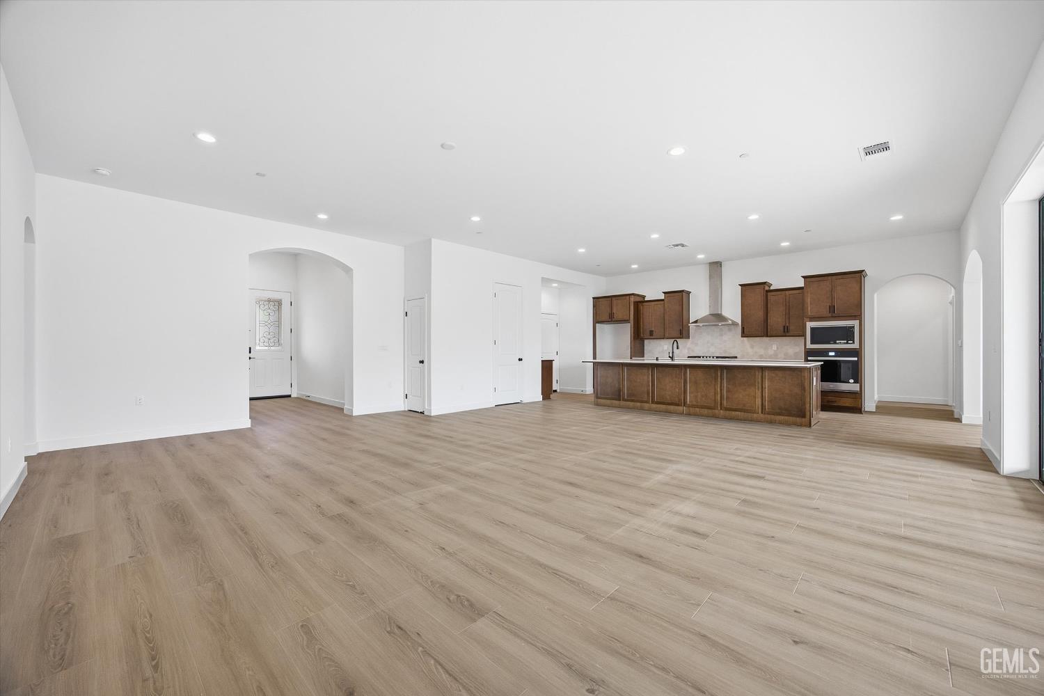 7104 Wintersweet Drive — photo 6