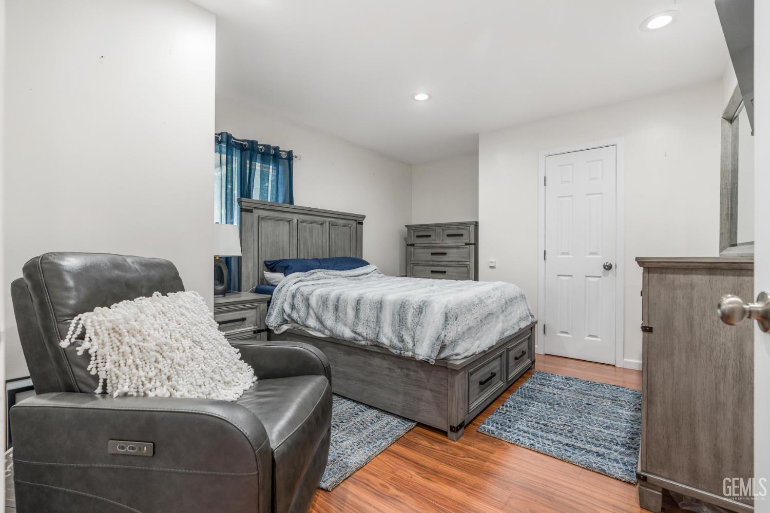 6918 Crestwood Street — photo 18