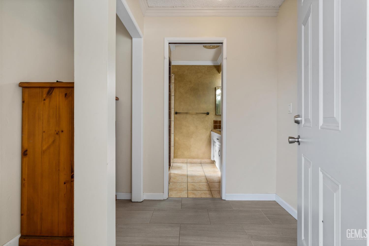 6918 Crestwood Street — photo 23