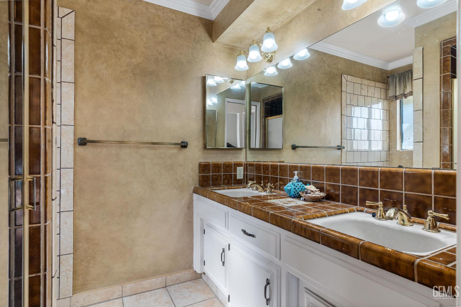 6918 Crestwood Street — photo 24