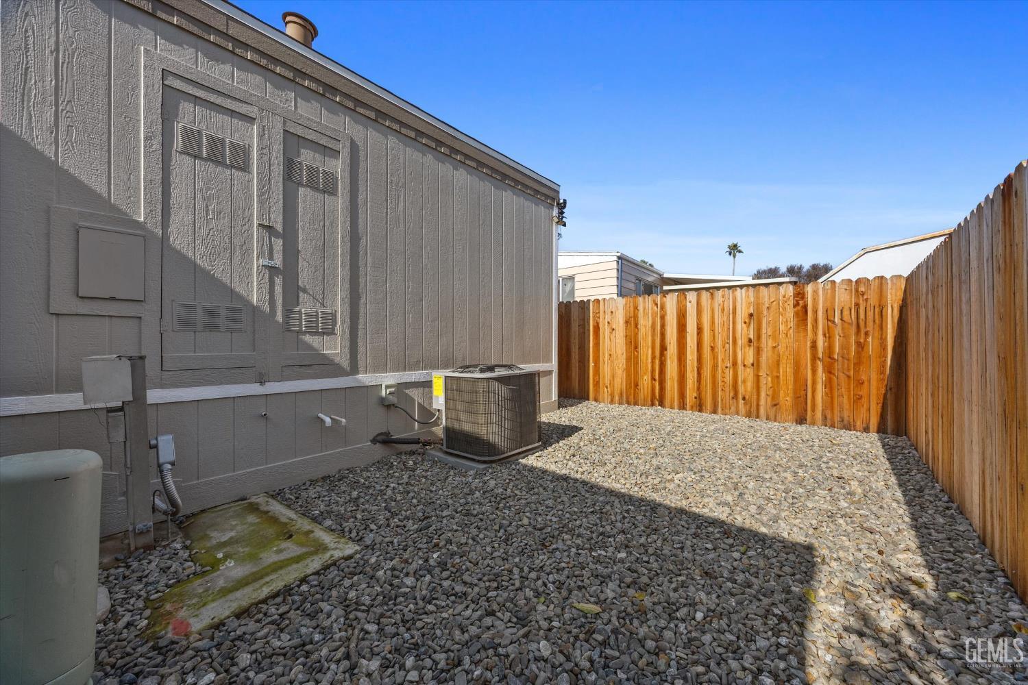 120 Cedarwood Lane — photo 32