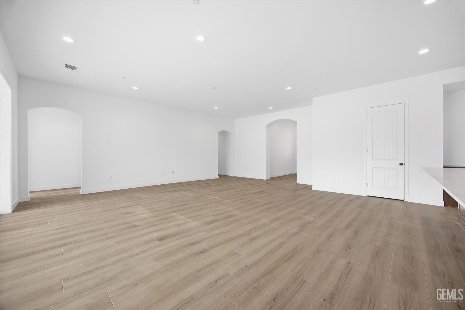 7104 Wintersweet Drive — photo 8