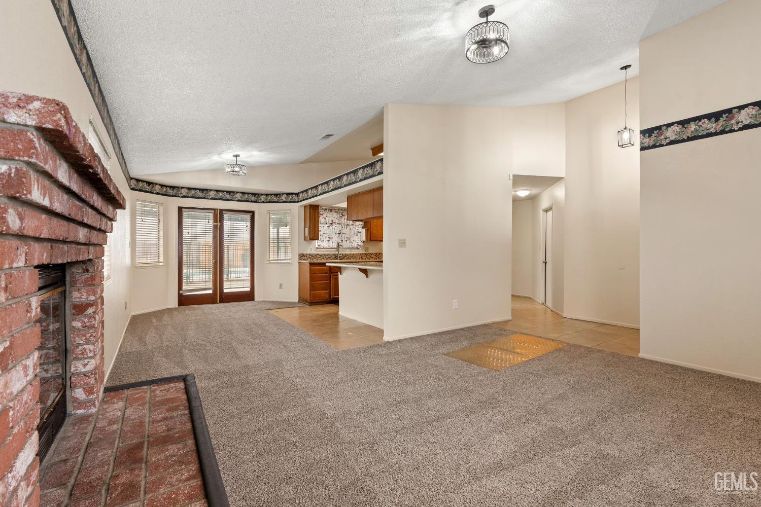 2204 Kelso Peak Avenue — photo 6