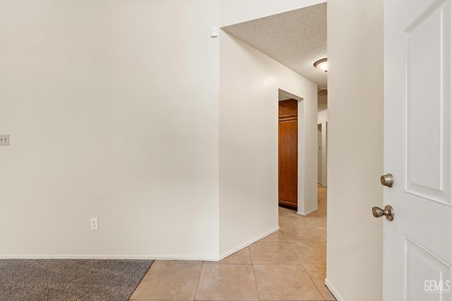 2204 Kelso Peak Avenue — photo 4