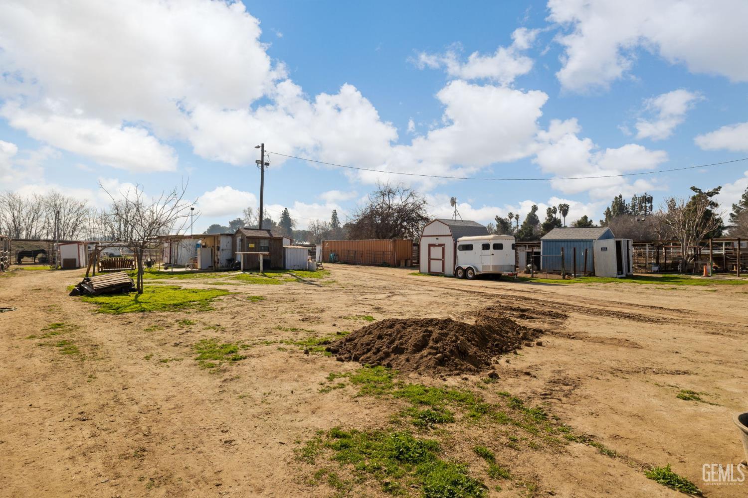 301 Sycamore Drive — photo 17