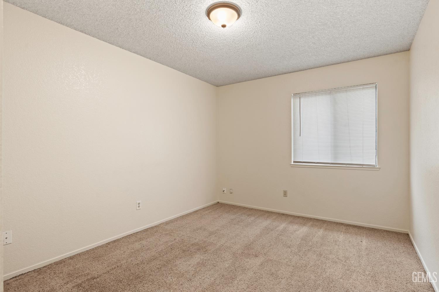 2204 Kelso Peak Avenue — photo 17