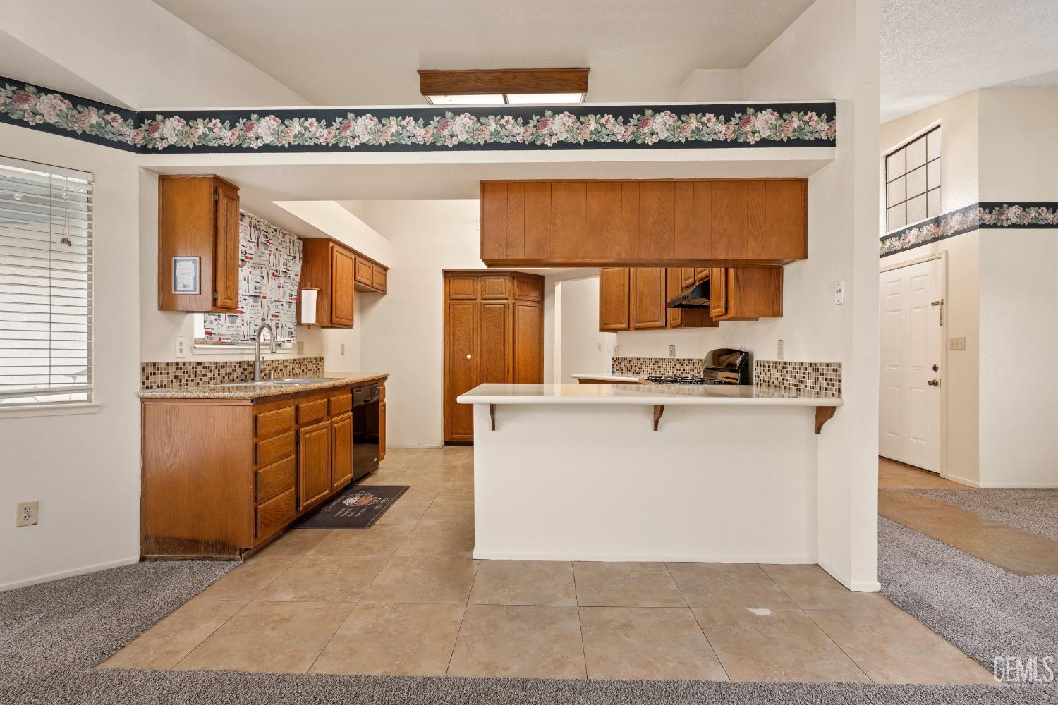 2204 Kelso Peak Avenue — photo 9