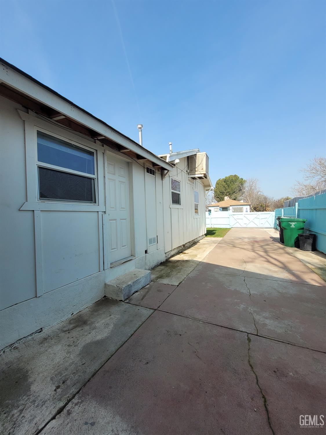 203 E Moneta Avenue — photo 11