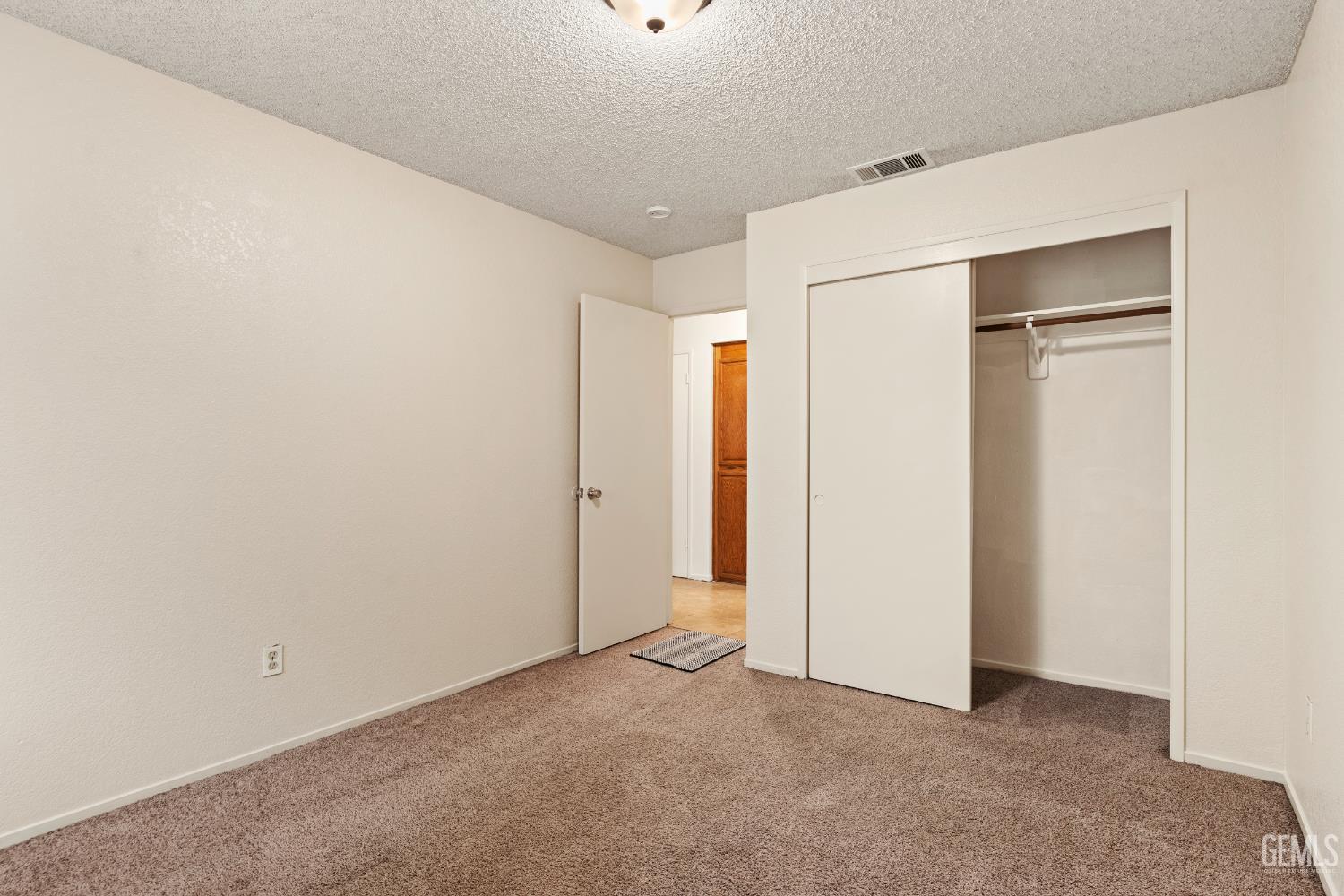 2204 Kelso Peak Avenue — photo 18
