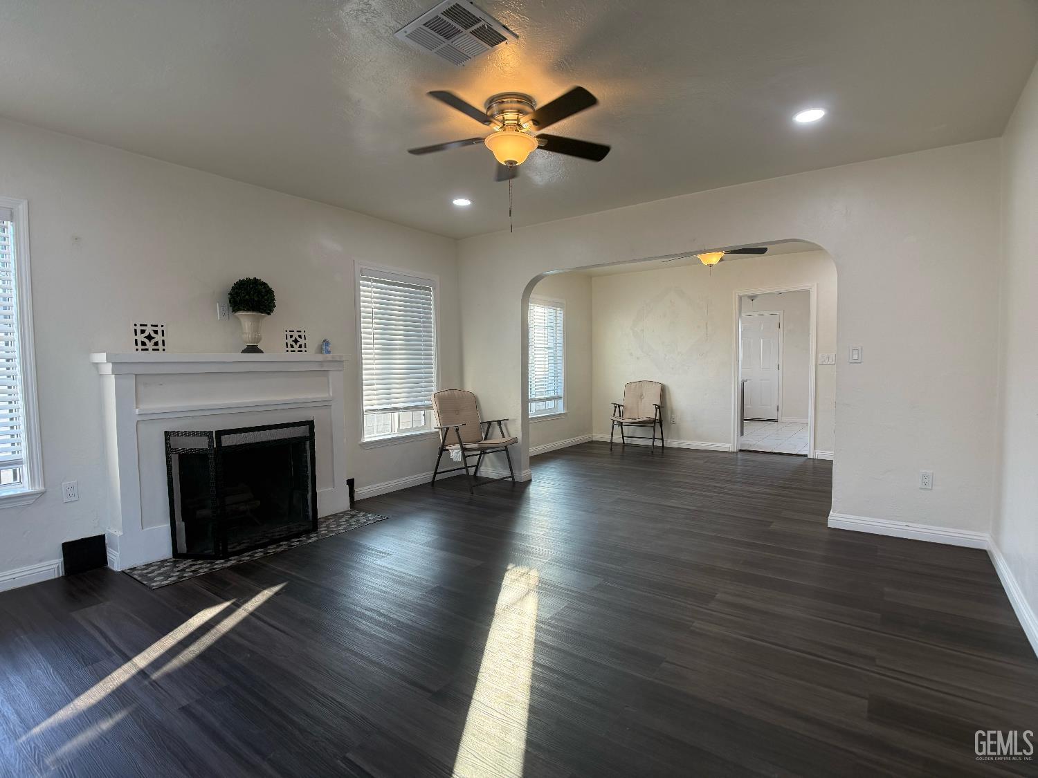 104 S Kincaid Street — photo 4