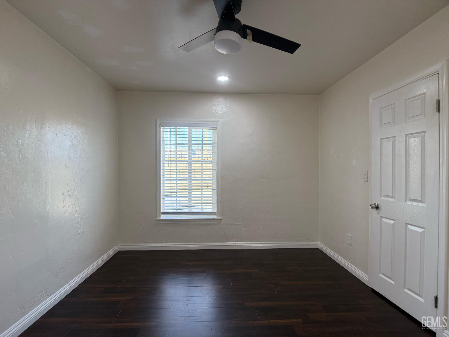 104 S Kincaid Street — photo 13