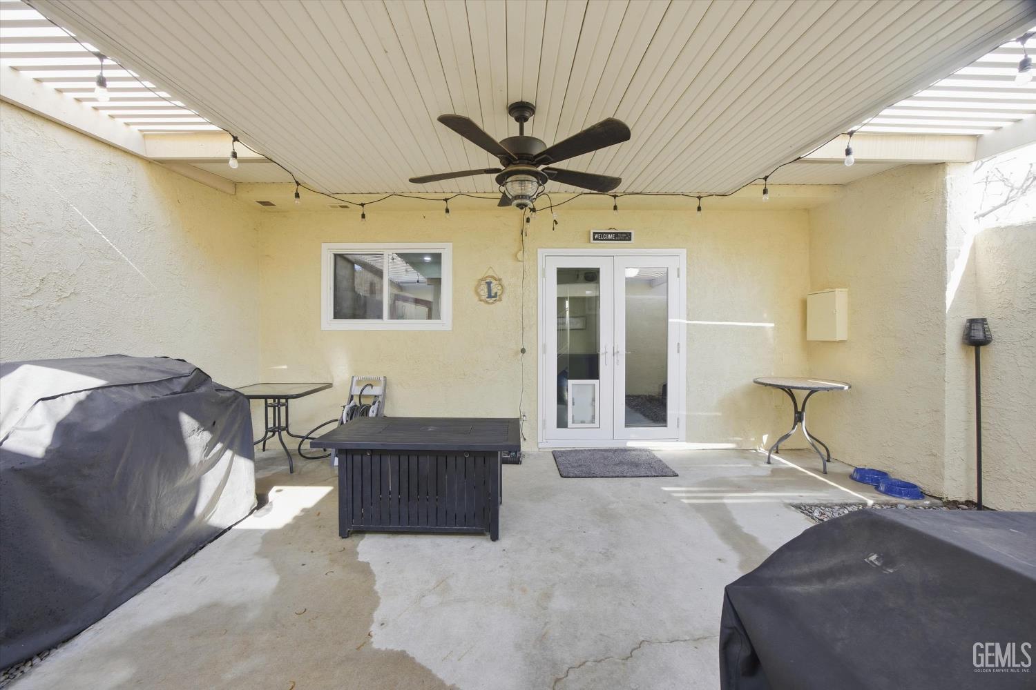 930 Olive Drive — photo 33