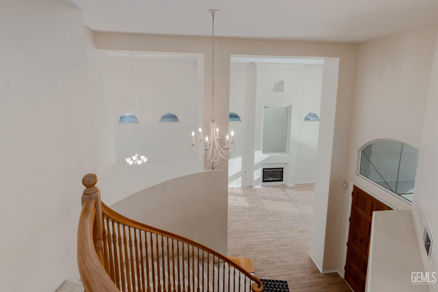 10906 Rosslyn Lane — photo 45